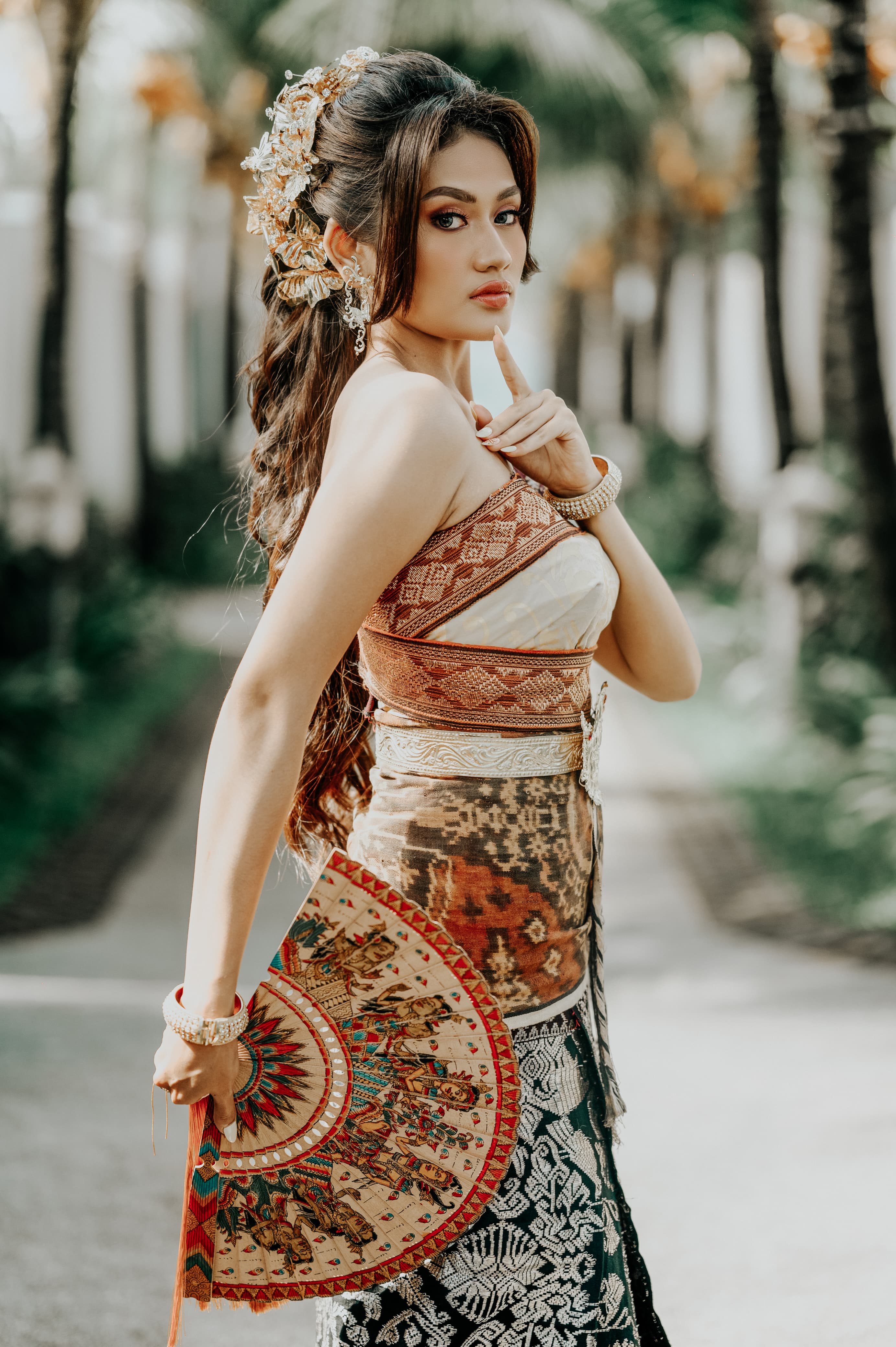 Boho golden wedding